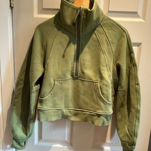 Lululemon XS/Small hal zip in green